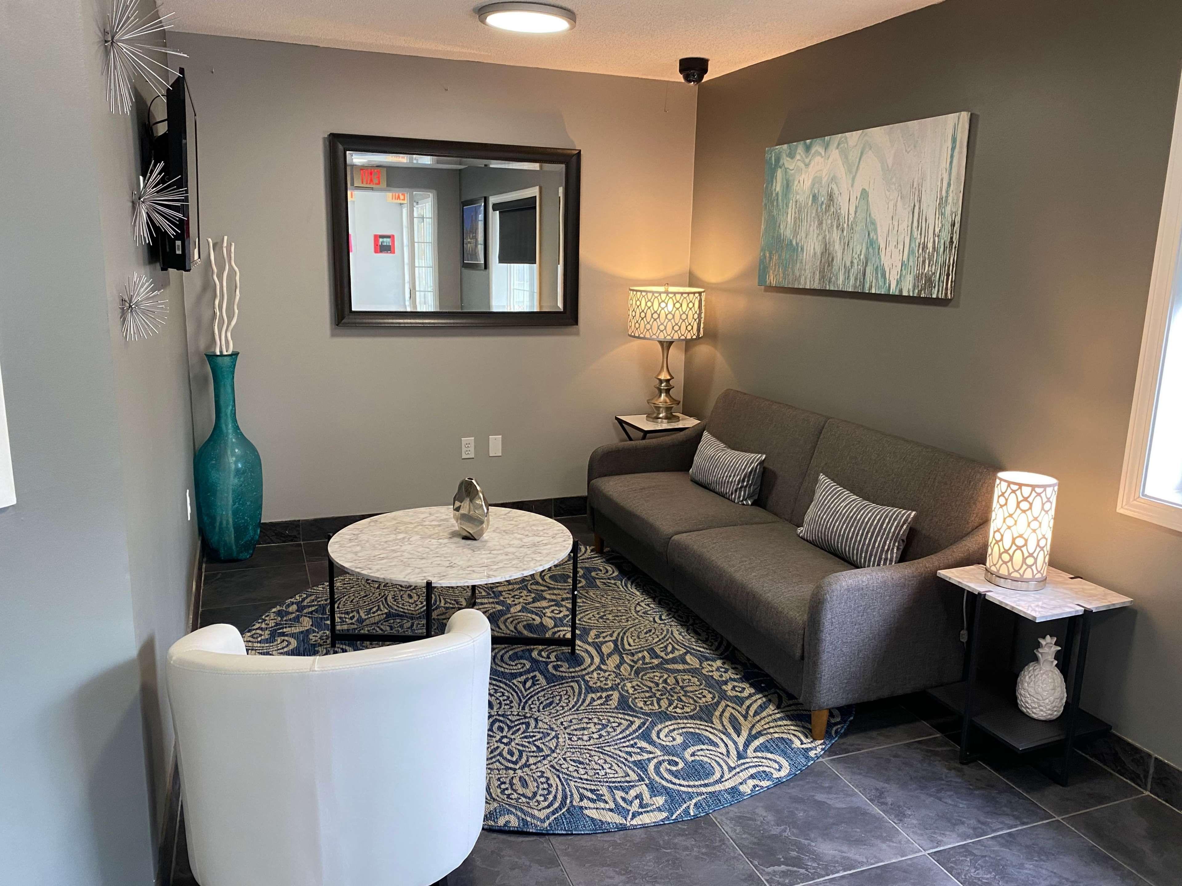 Vista Lobby Sonesta Simply Suites Boston Burlington