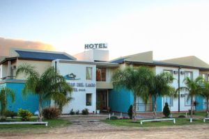 Alojamiento - Piedras del Lago Hotel