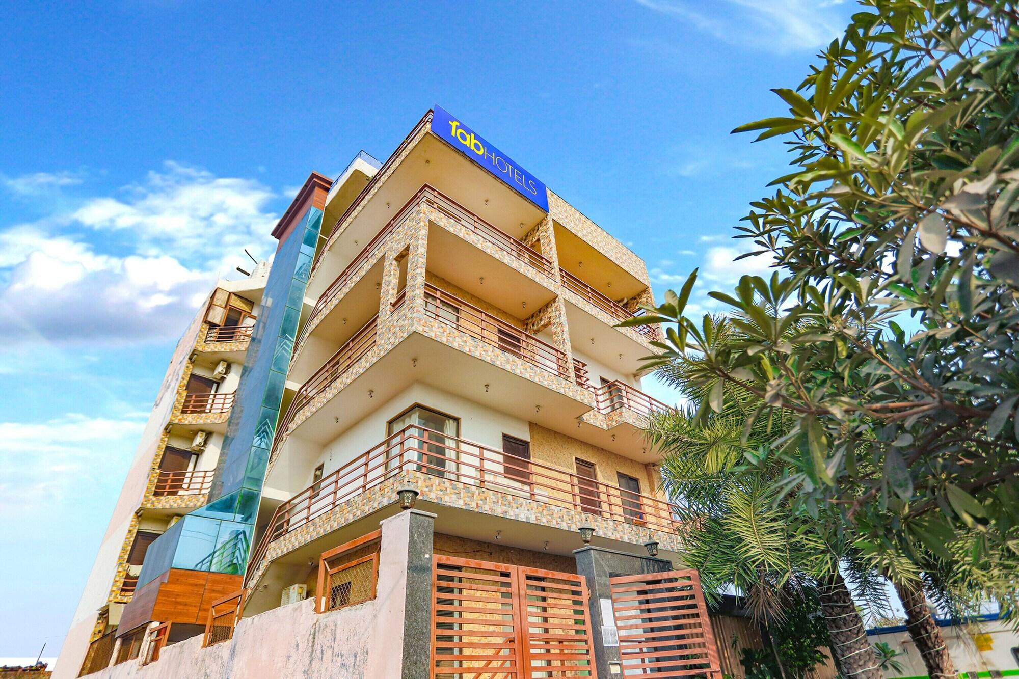 Vista Exterior FabHotel ASPL 44 Noida