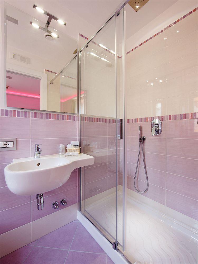 Equipamiento de Habitación Tasso Suites & Spa