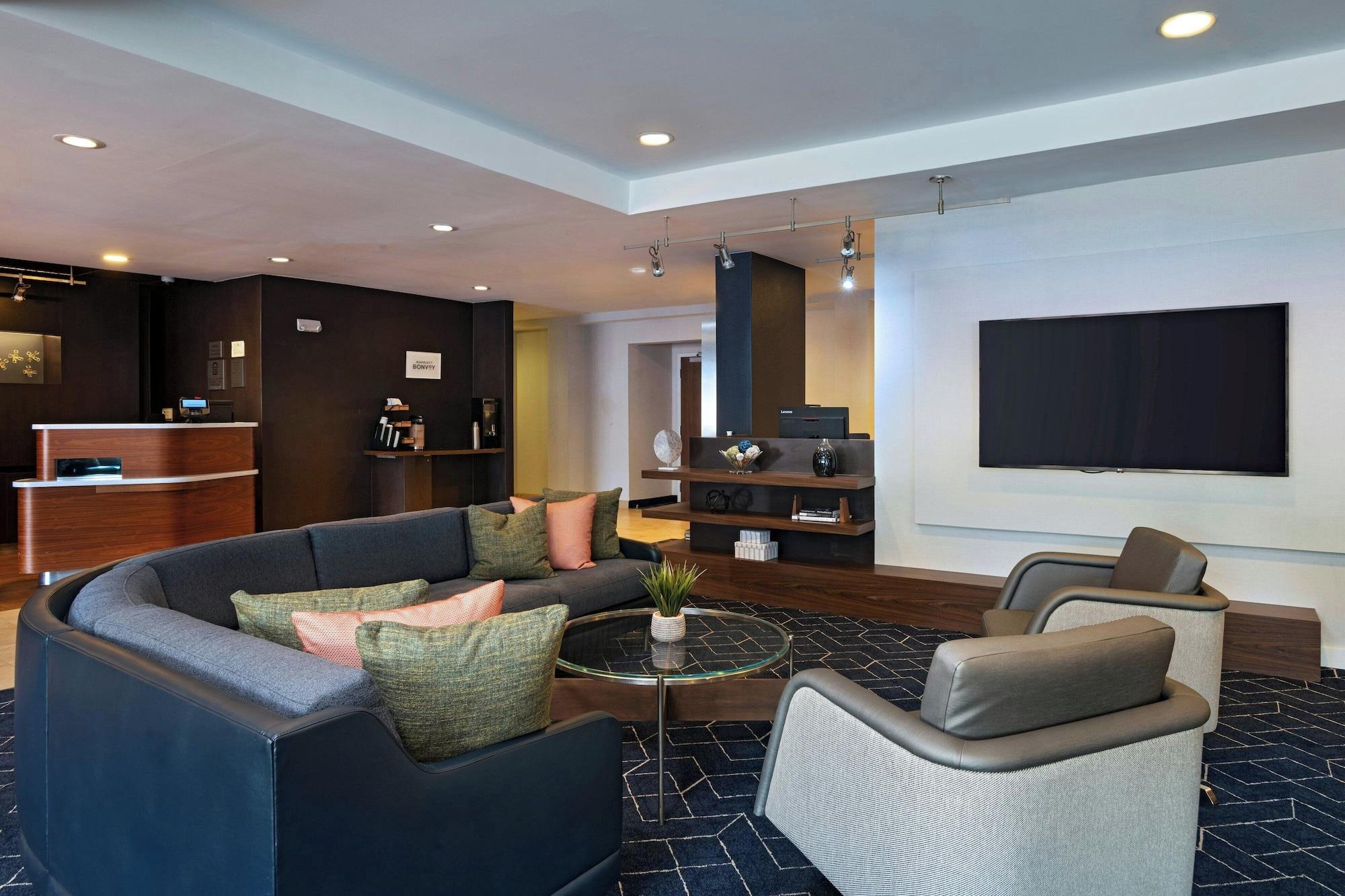 Vista Lobby Courtyard by Marriott Austin The Domain Area