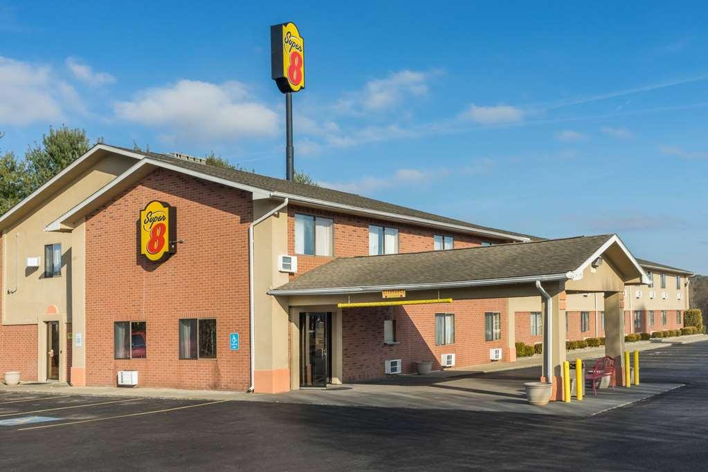 Vista Exterior Super 8 by Wyndham Munfordville KY