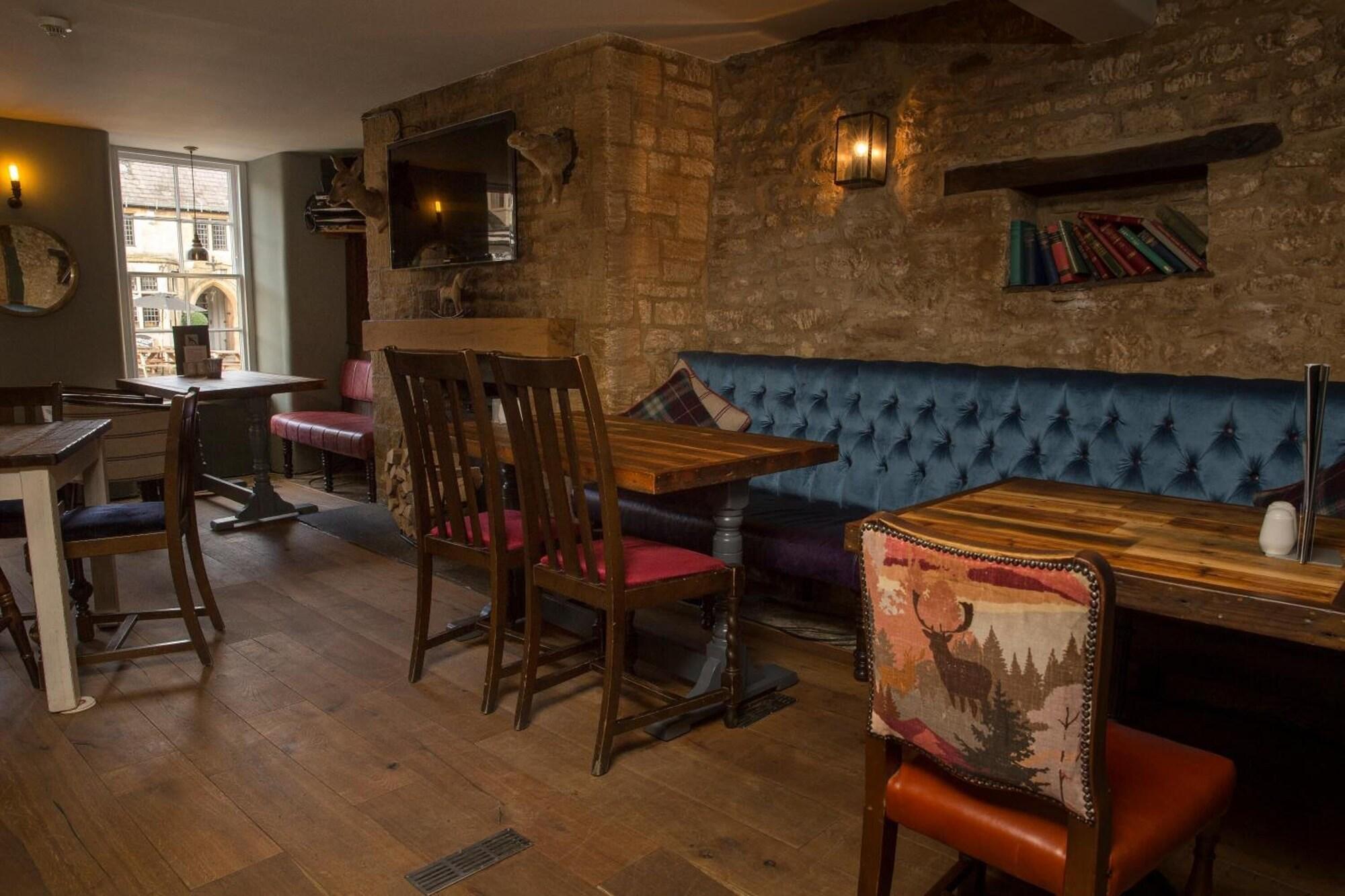 Restaurant The Golden Pheasant Inn