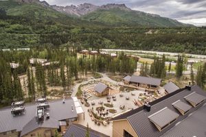 Alojamiento -  Holland America Denali Lodge