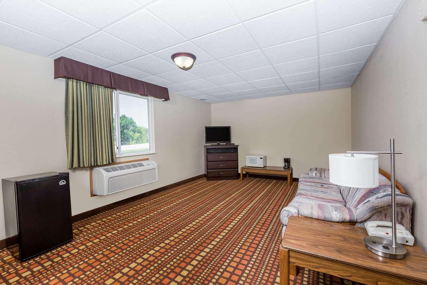 Suite Super 8 Adair Ia