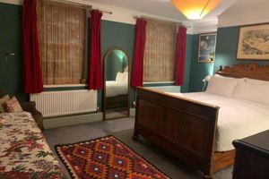 Alquiler Vacacional - Special garden flat in a quiet Camden Town spot.