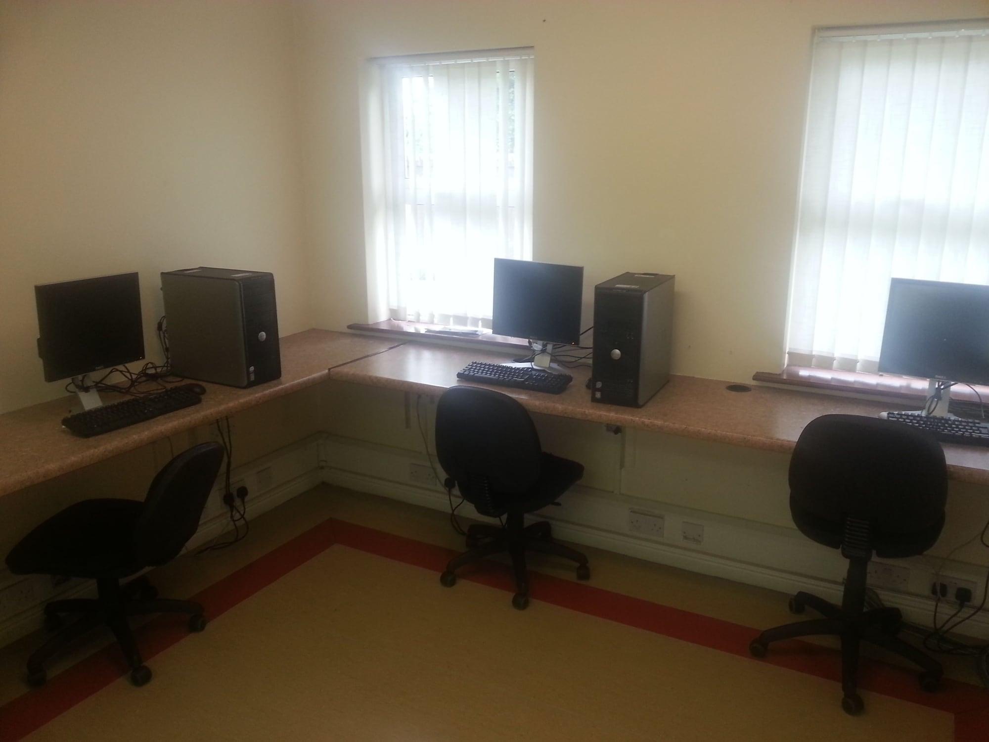 Centro de Negocios Courtbrack Accommodation - Hostel