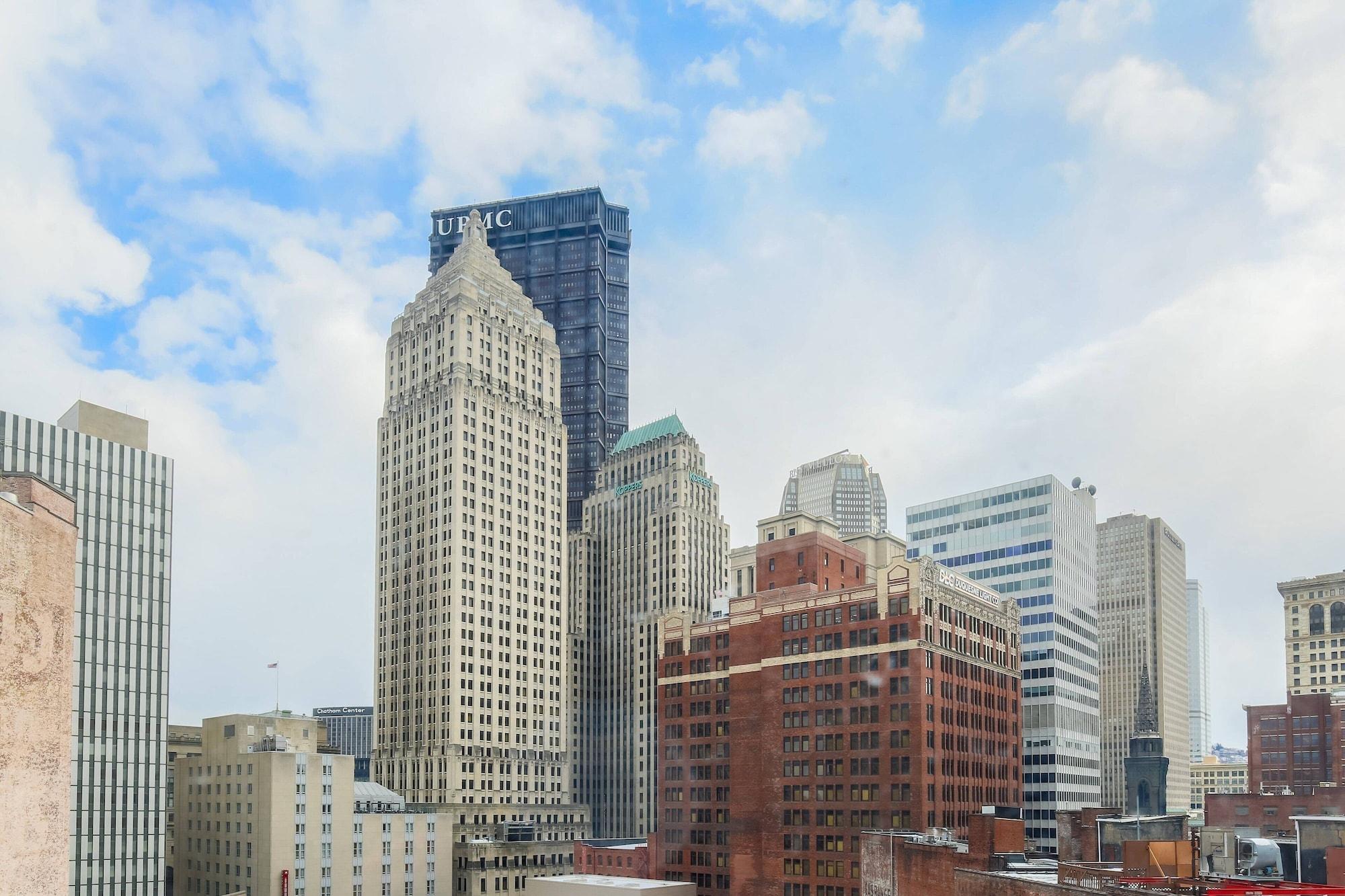 Playa Courtyard by Marriott Pittsburgh Downtown