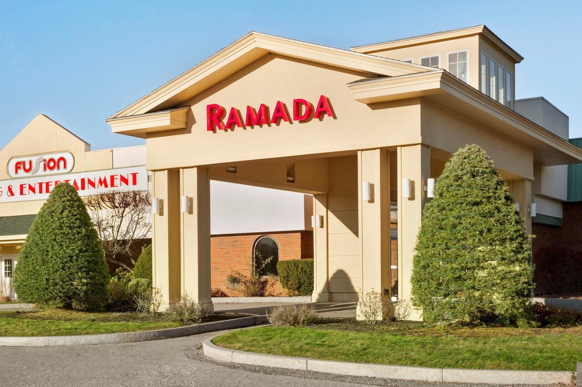 Vista Exterior Ramada Hotel & Conference Center by Wyndham Lewiston