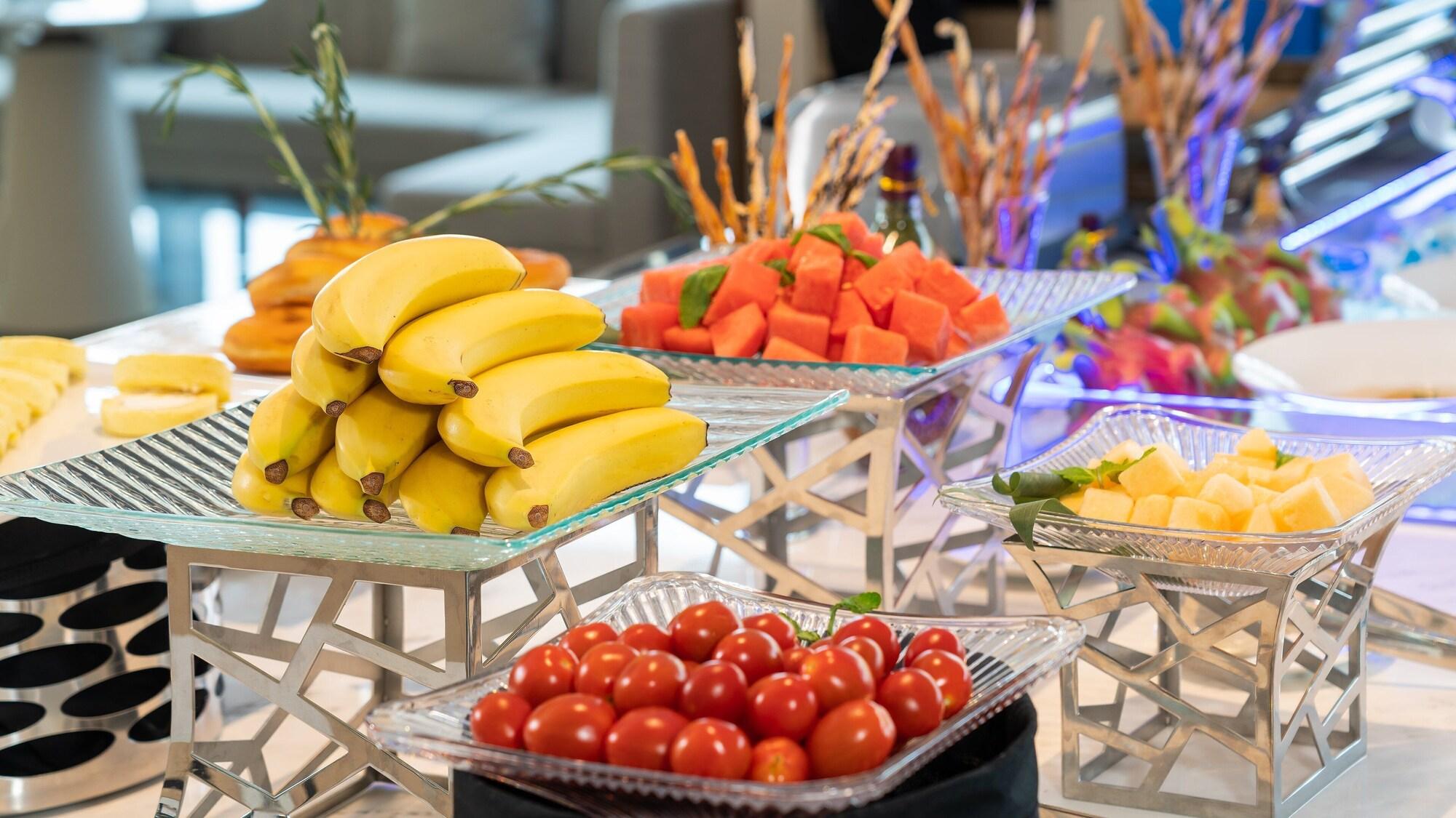 Restaurant Holiday Inn Express Dalian Golden Pebble Beach by IHG