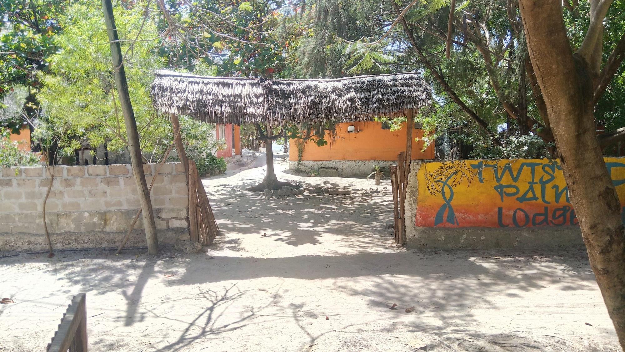 Vista Exterior Twisted Palms Lodge & Restaurant