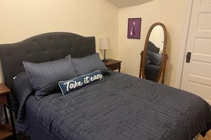 Alquiler Vacacional - Stylish, Inviting 2-BR near Logan Square and Wrigley Field