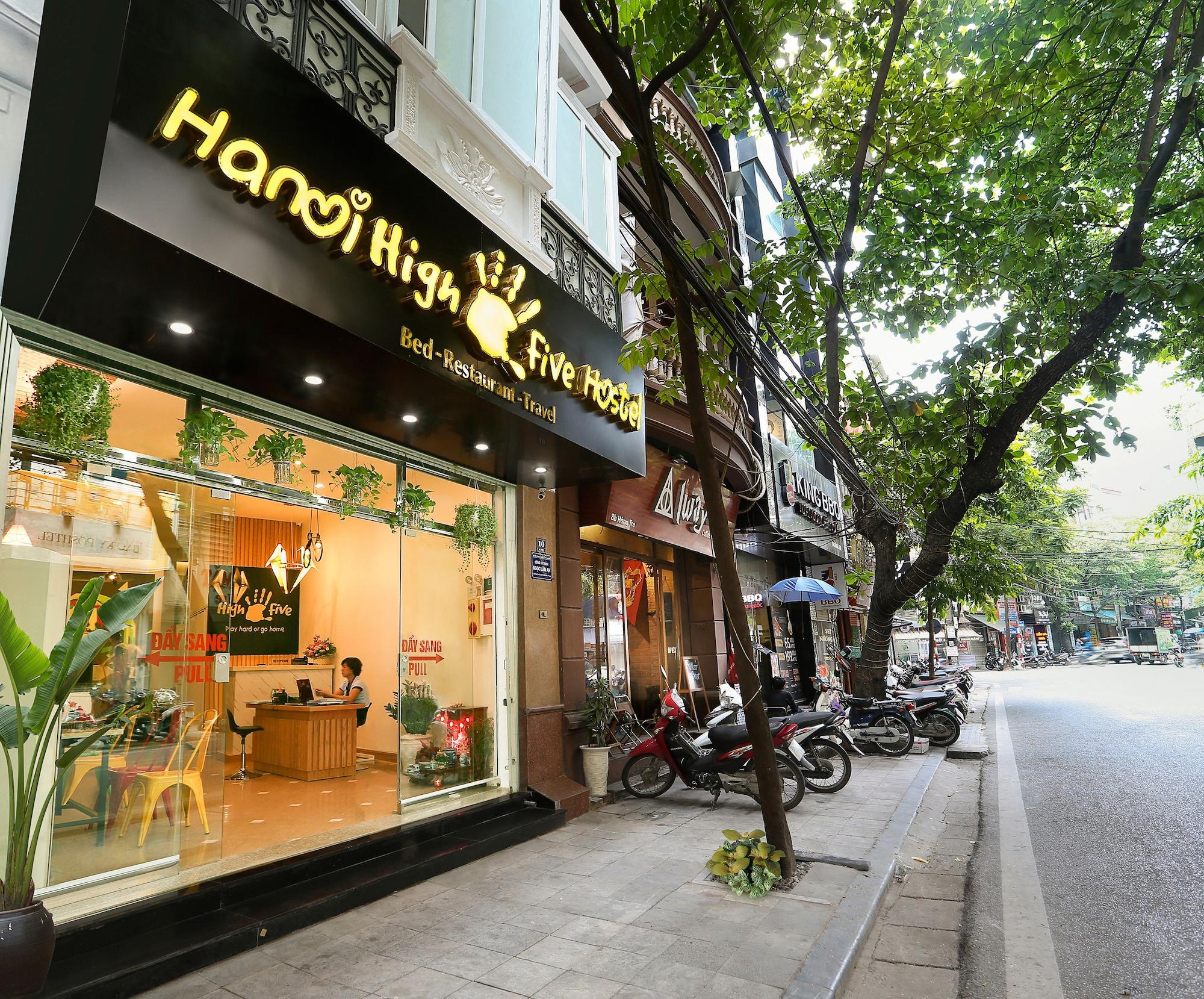 Vista Exterior Hanoi High Five Hostel