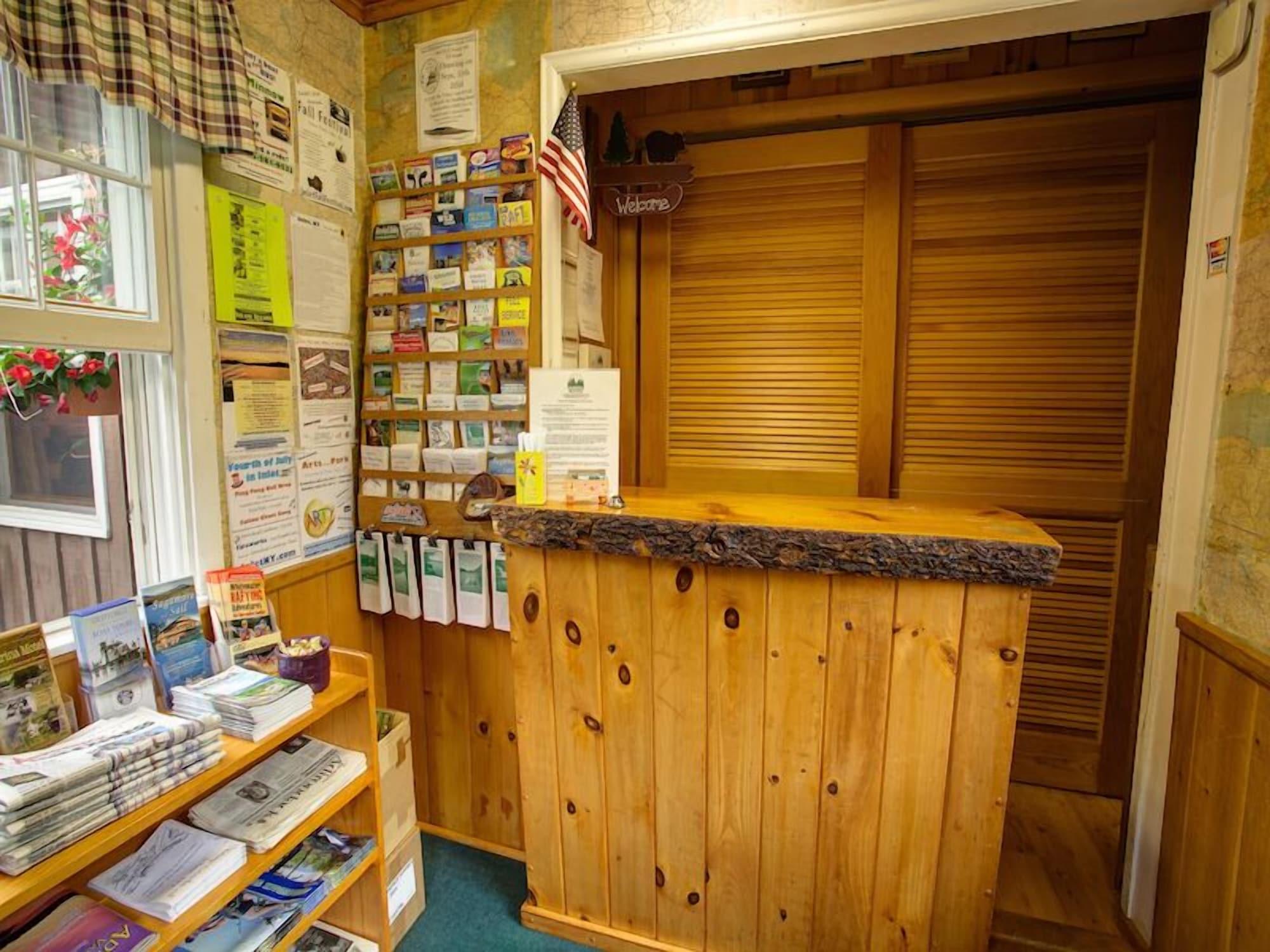 Vista Lobby Marina Motel