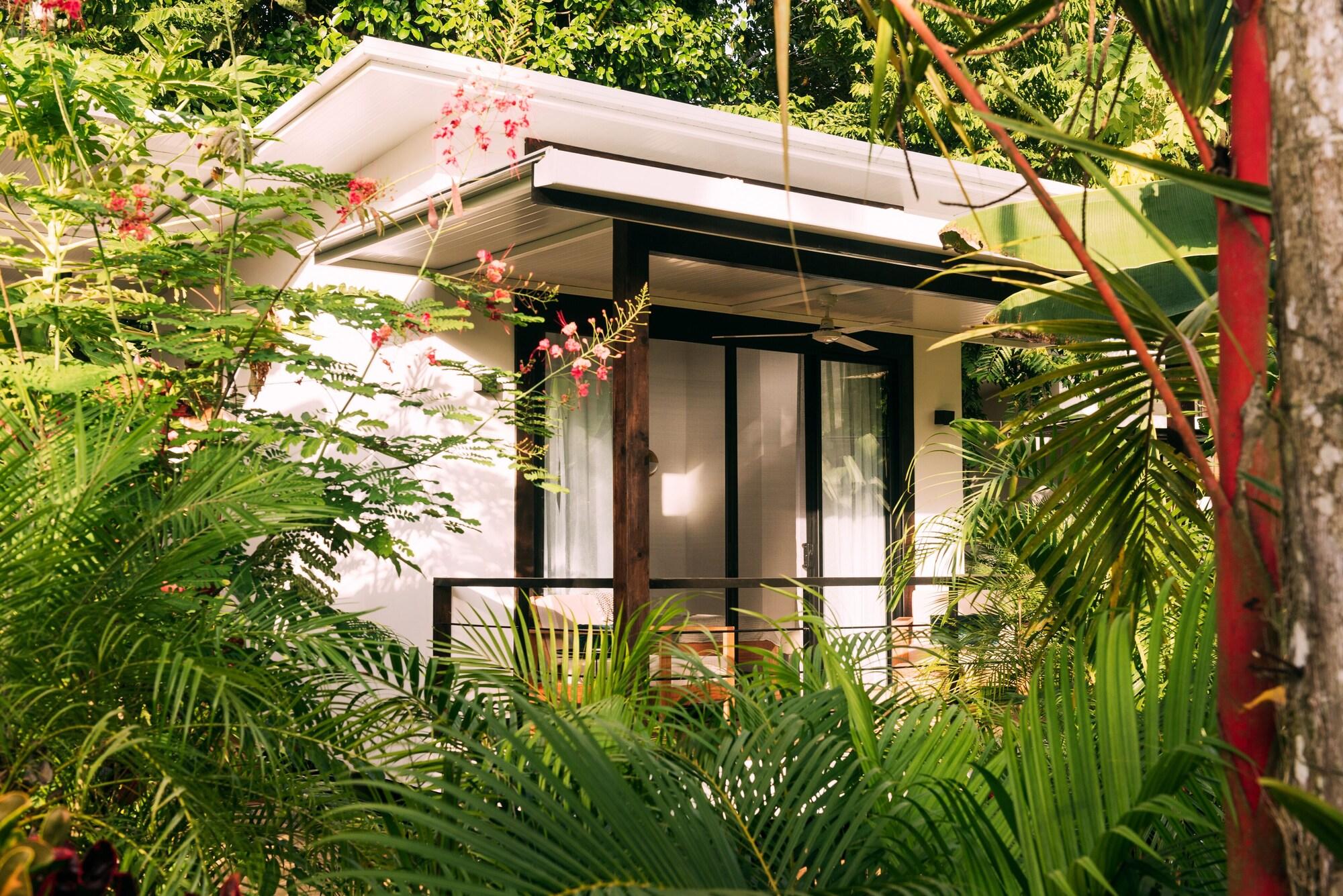 Vista Exterior La Prometida Hotel