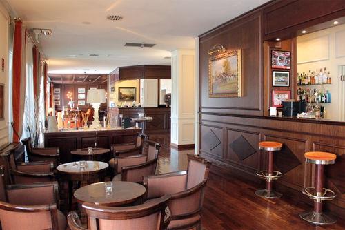 Bar/lounge The Regency Hotel