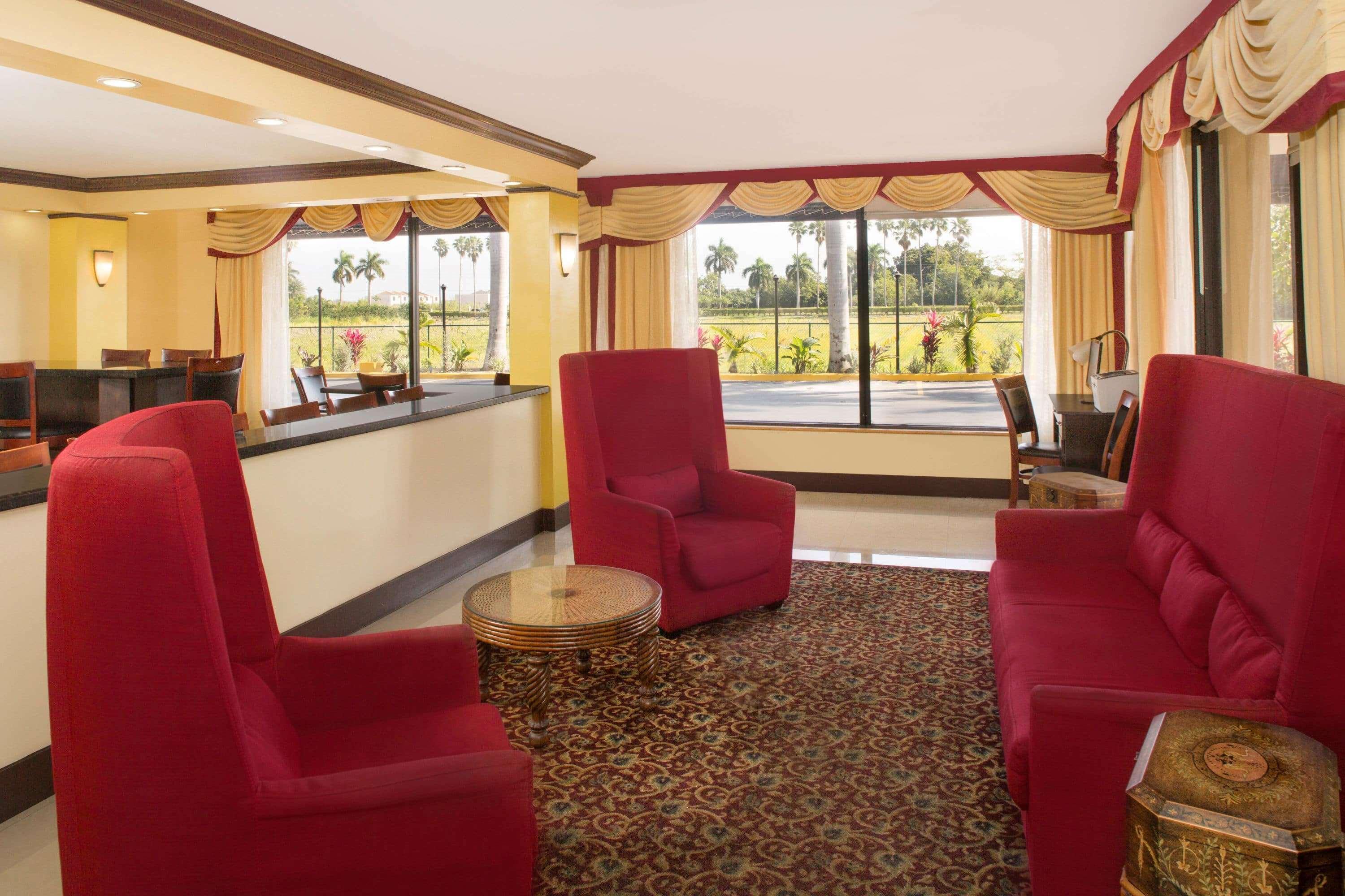 Vista Lobby Days Inn by Wyndham Florida City