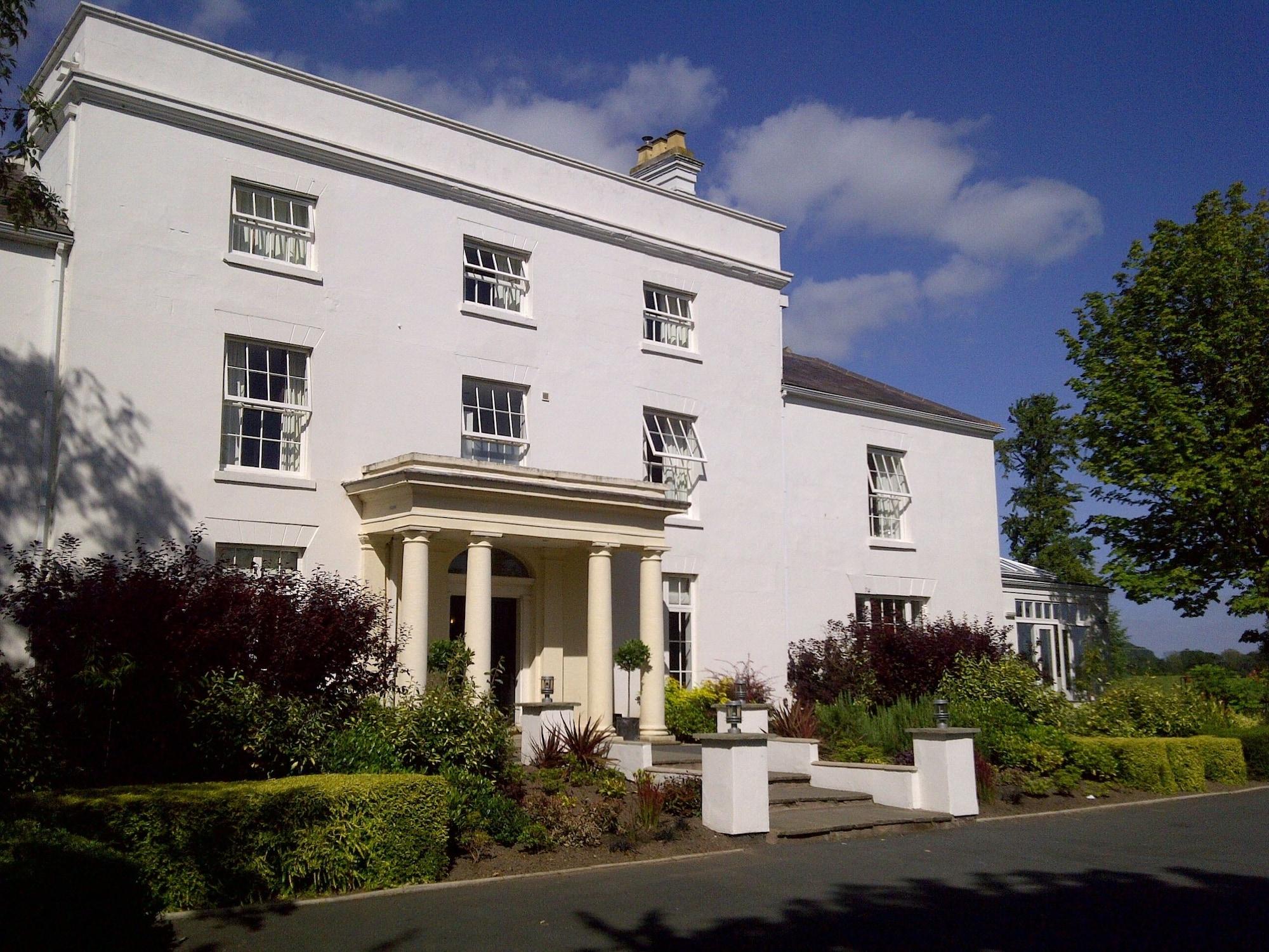 Vista Exterior Fishmore Hall