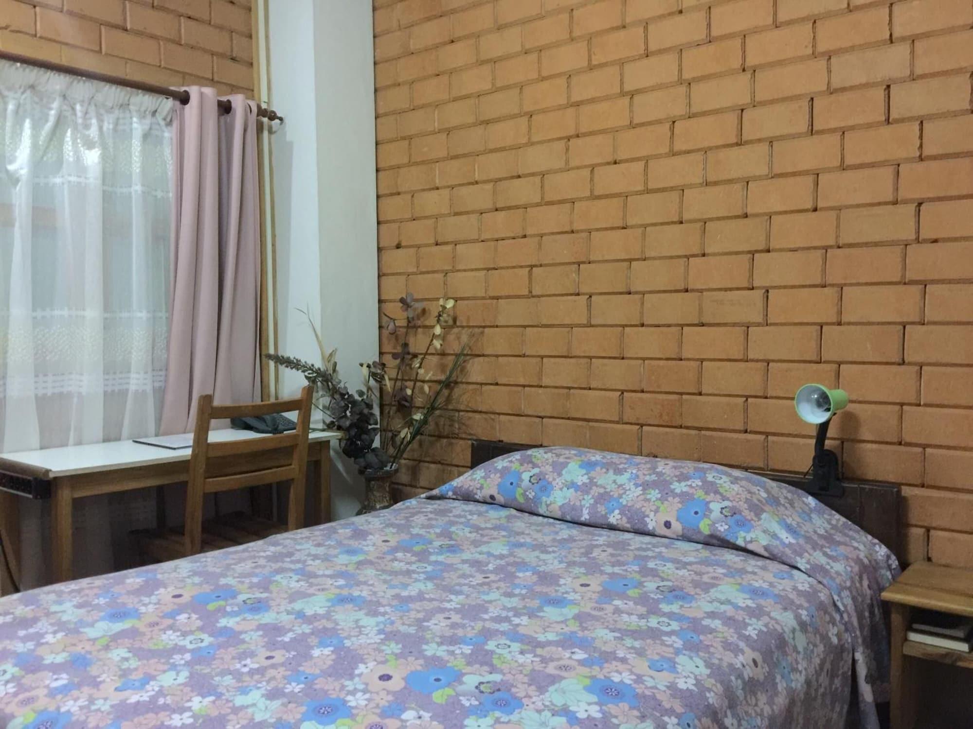 Habitación Tana-Jacaranda - Hostel