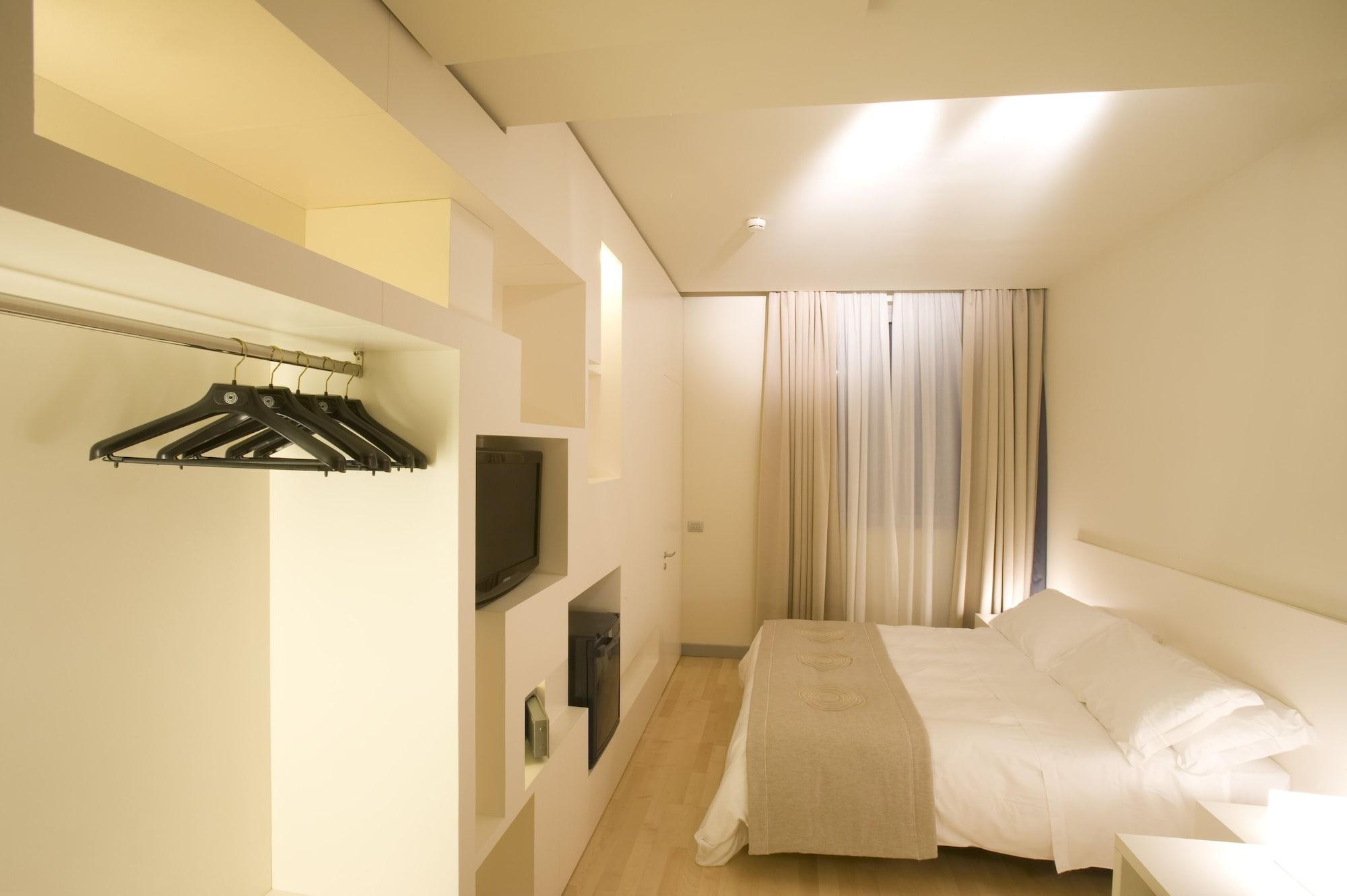 Varios Eos Hotel