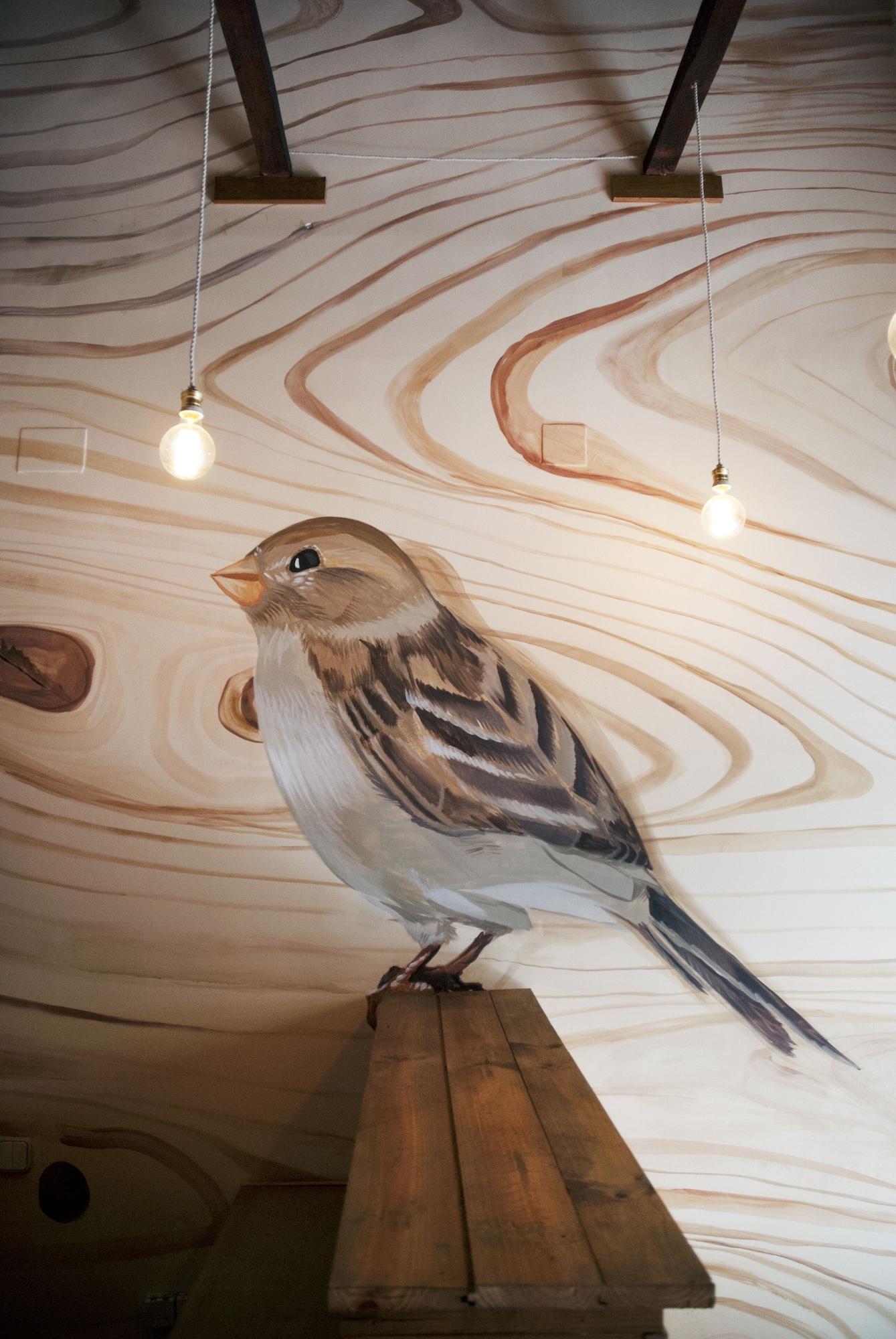 Vista Lobby BirdHouse