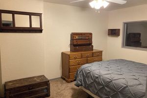 Alquiler Vacacional - The Carpenter's Cottage- Serene; 2Bed, 1 bath, w/hot tub!