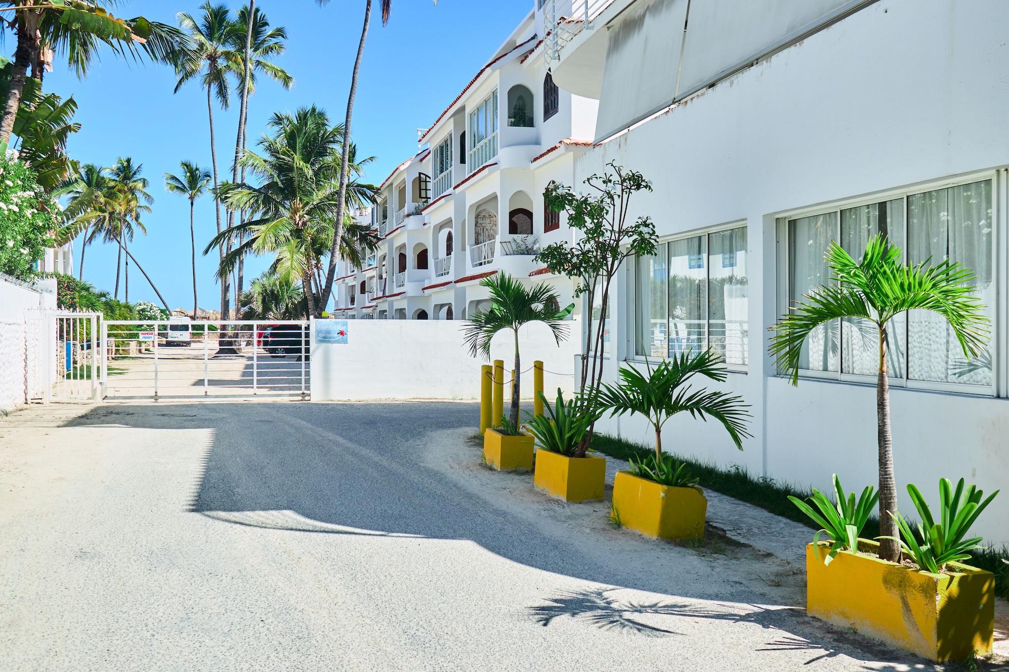 Vista Exterior Flor Del Mar Condo