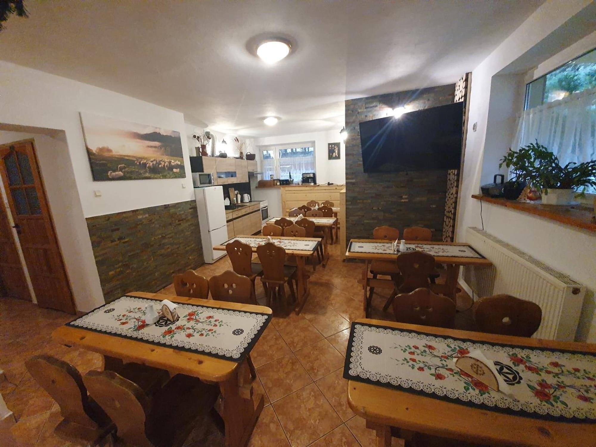 Restaurant Hostel & Apartments u Florka 2