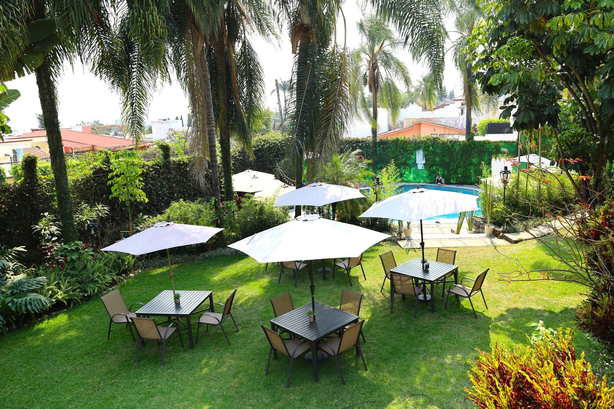 Vista Exterior Grand Vista Cuernavaca