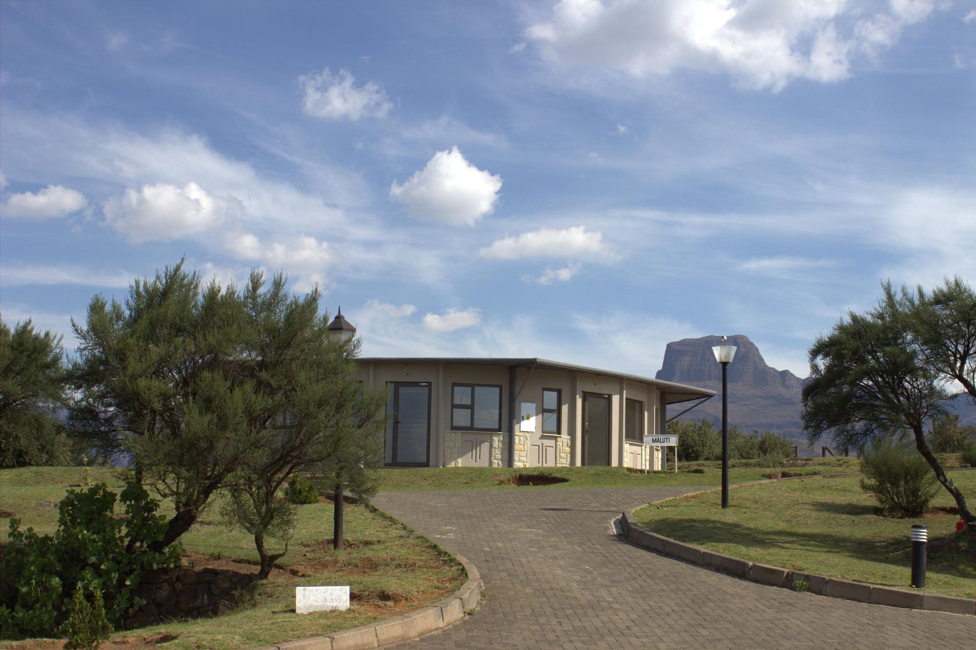 Vista Exterior Witsieshoek Mountain Lodge