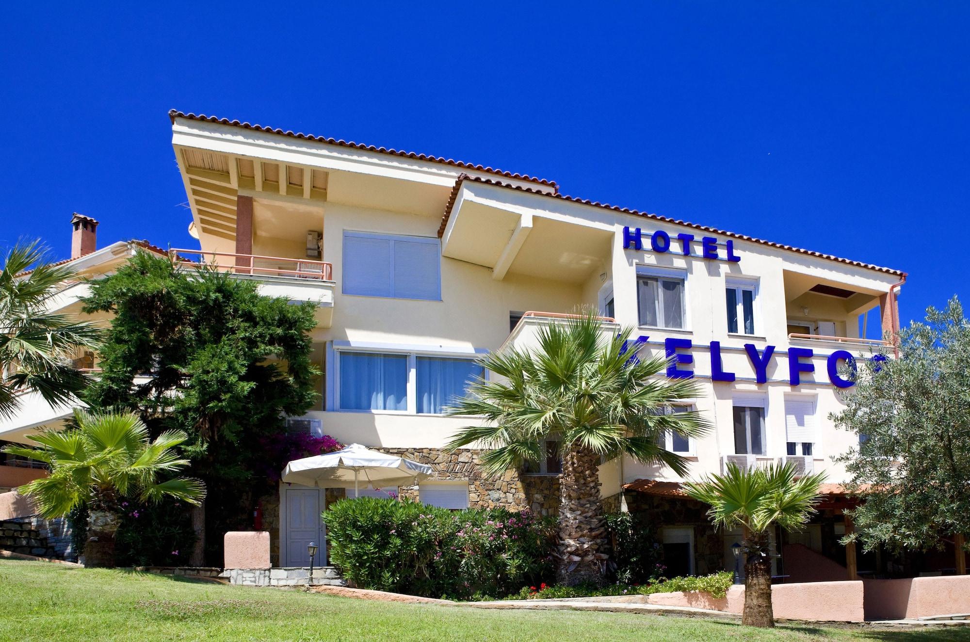 Vista Exterior Kelyfos Hotel Bungalows and Suites