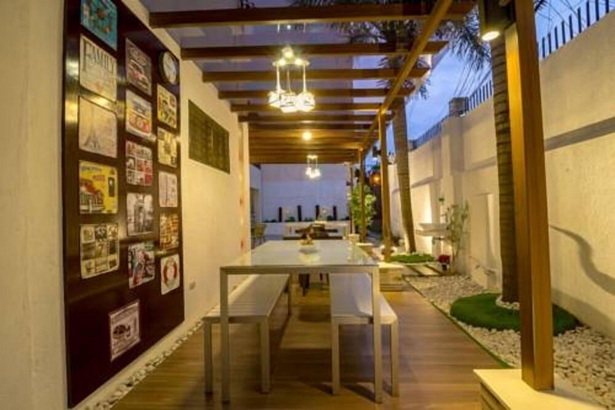 Restaurant U Feel Home