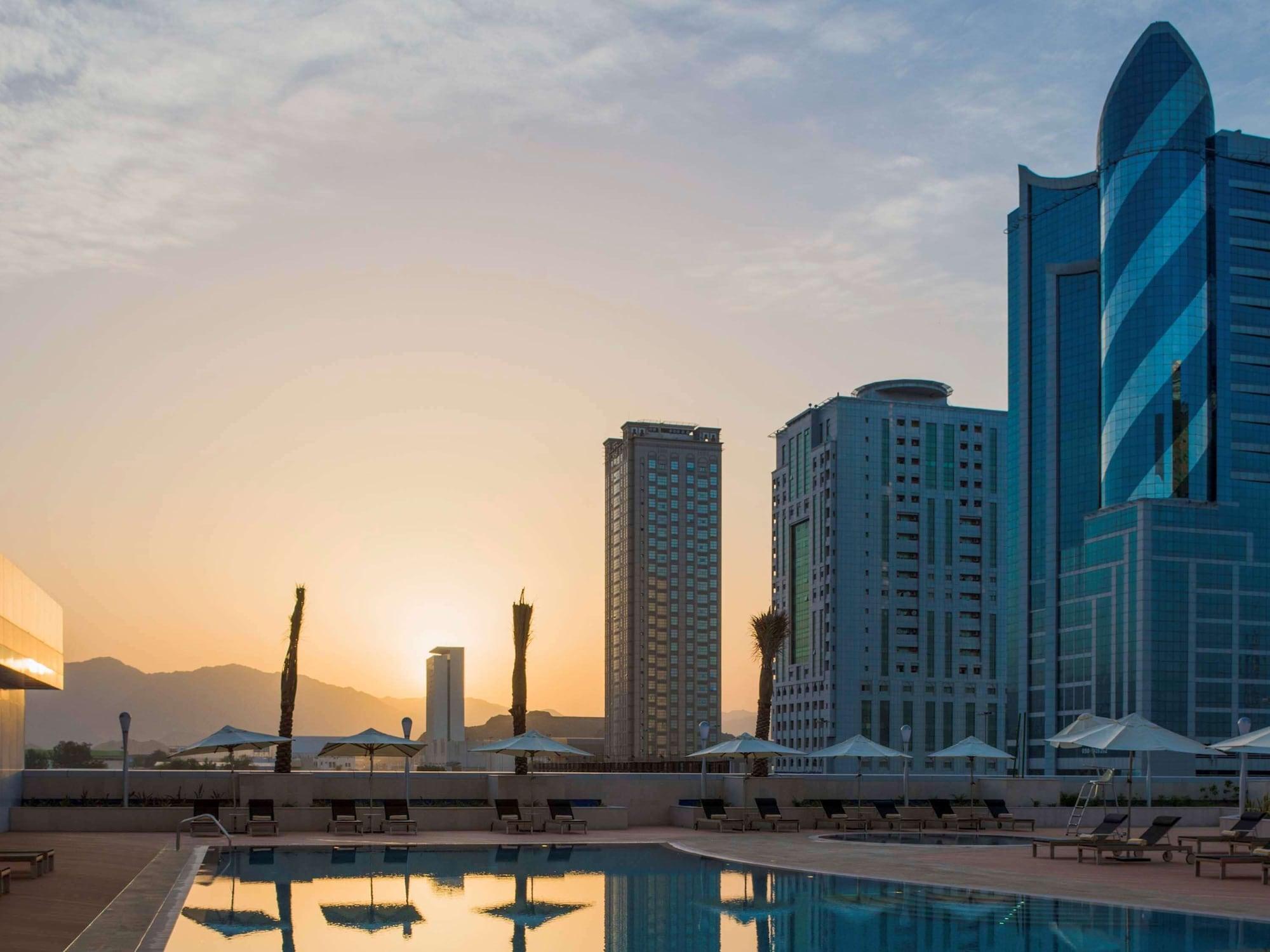 Vista Piscina Ibis Fujairah