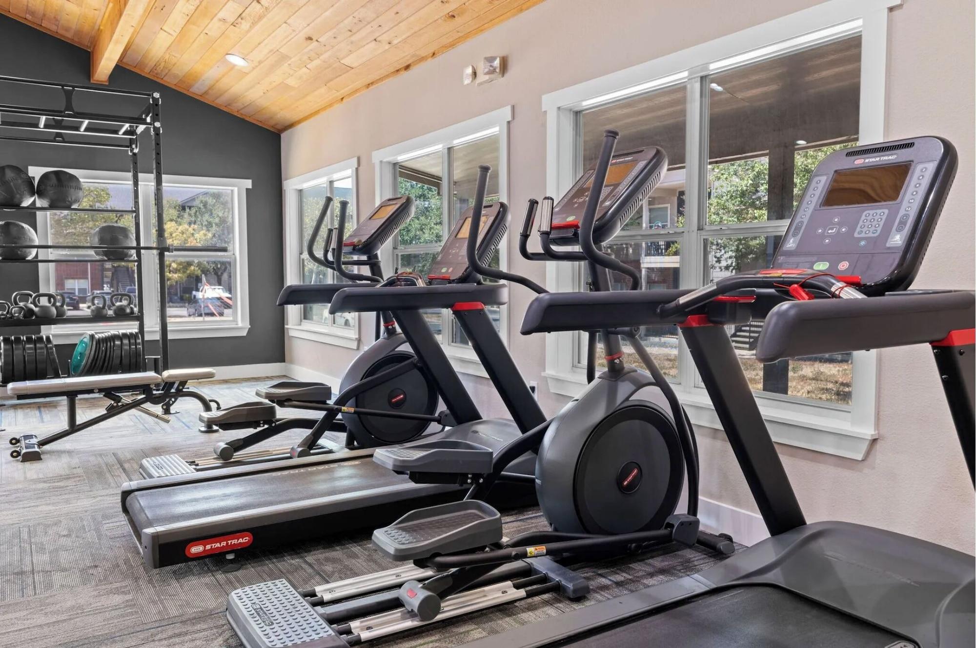 Gimnasio Landing  San Antonio Royal Ridge