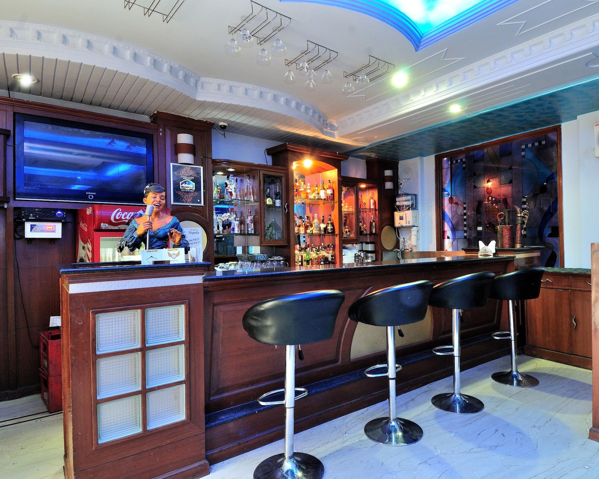 Bar/Salón Hotel Maharaja Residency