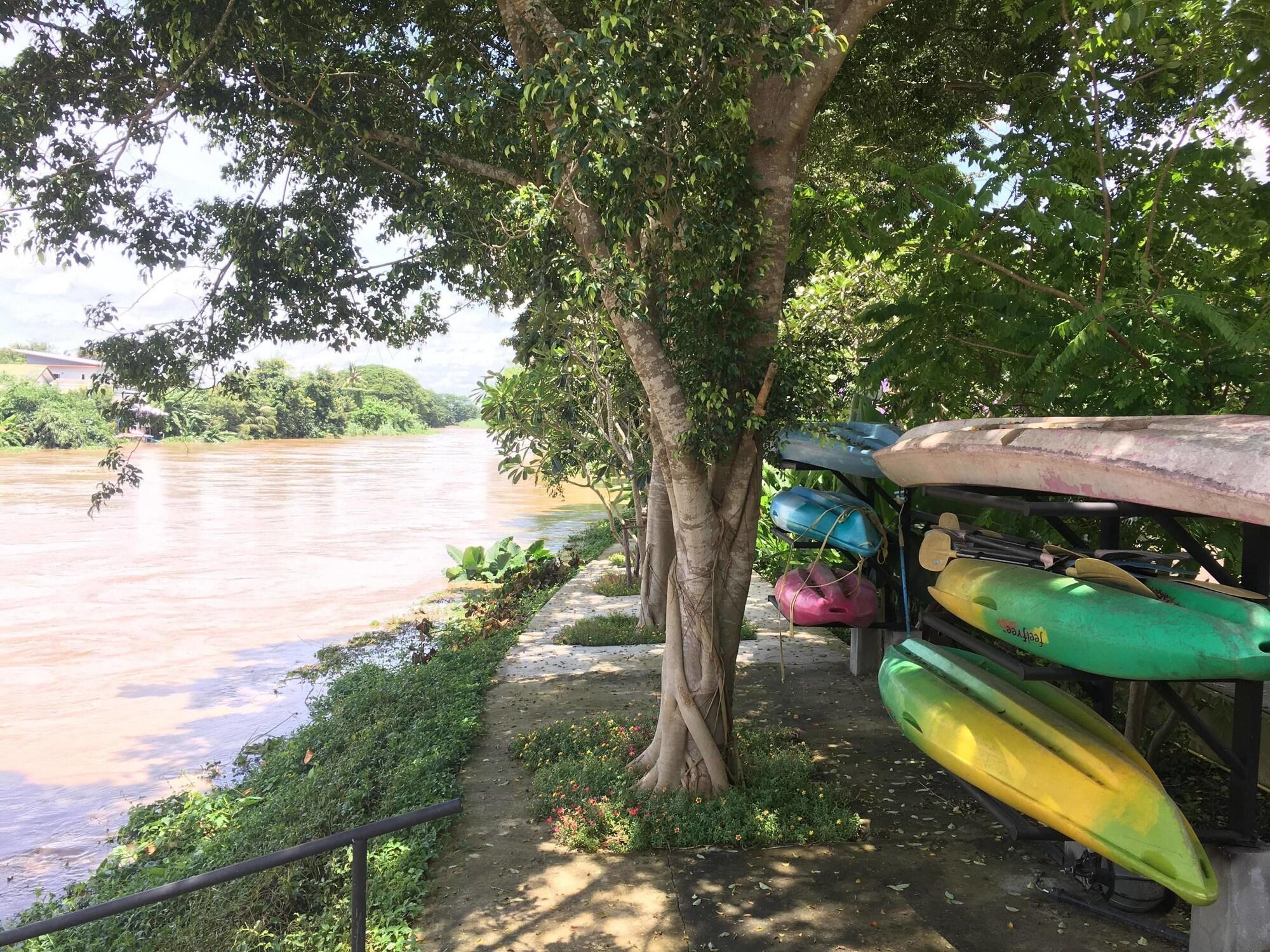 Instalaciones Recreativas Baannamping Riverside Village