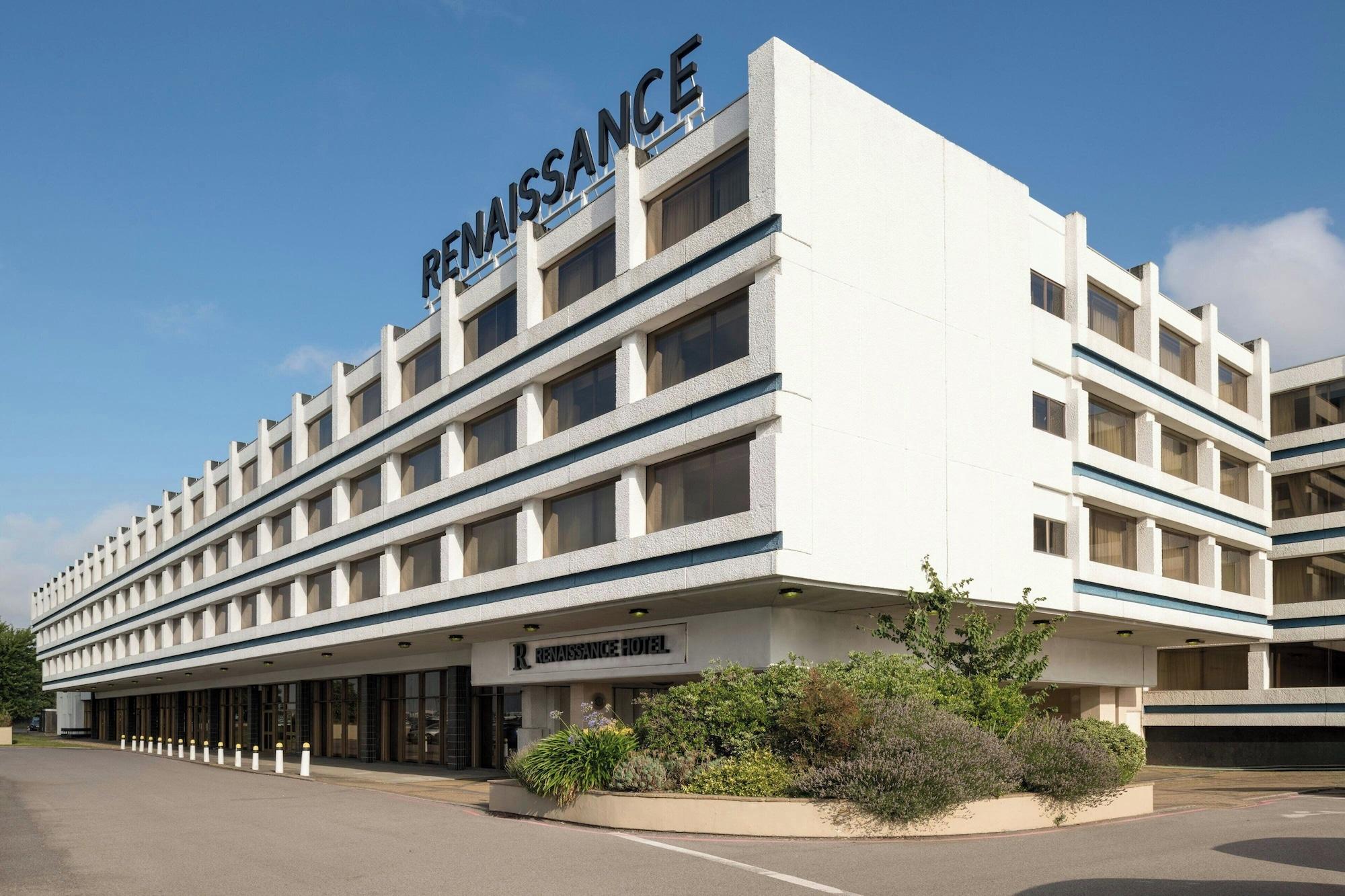 Vista Exterior Renaissance London Heathrow Hotel