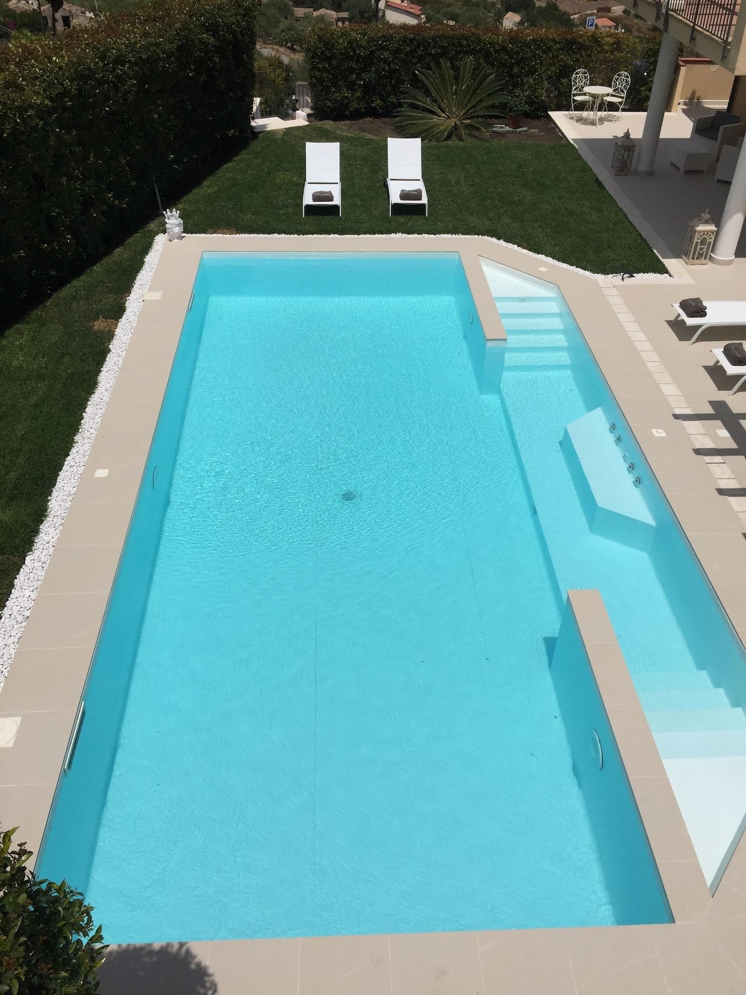 Varios Villa Giutitta