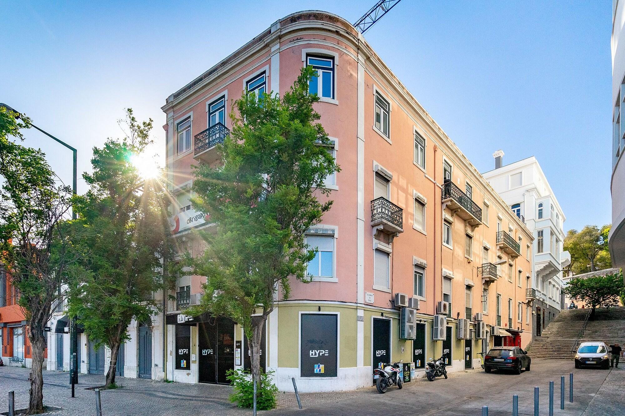 Varios Brand new luxury apartment riverside