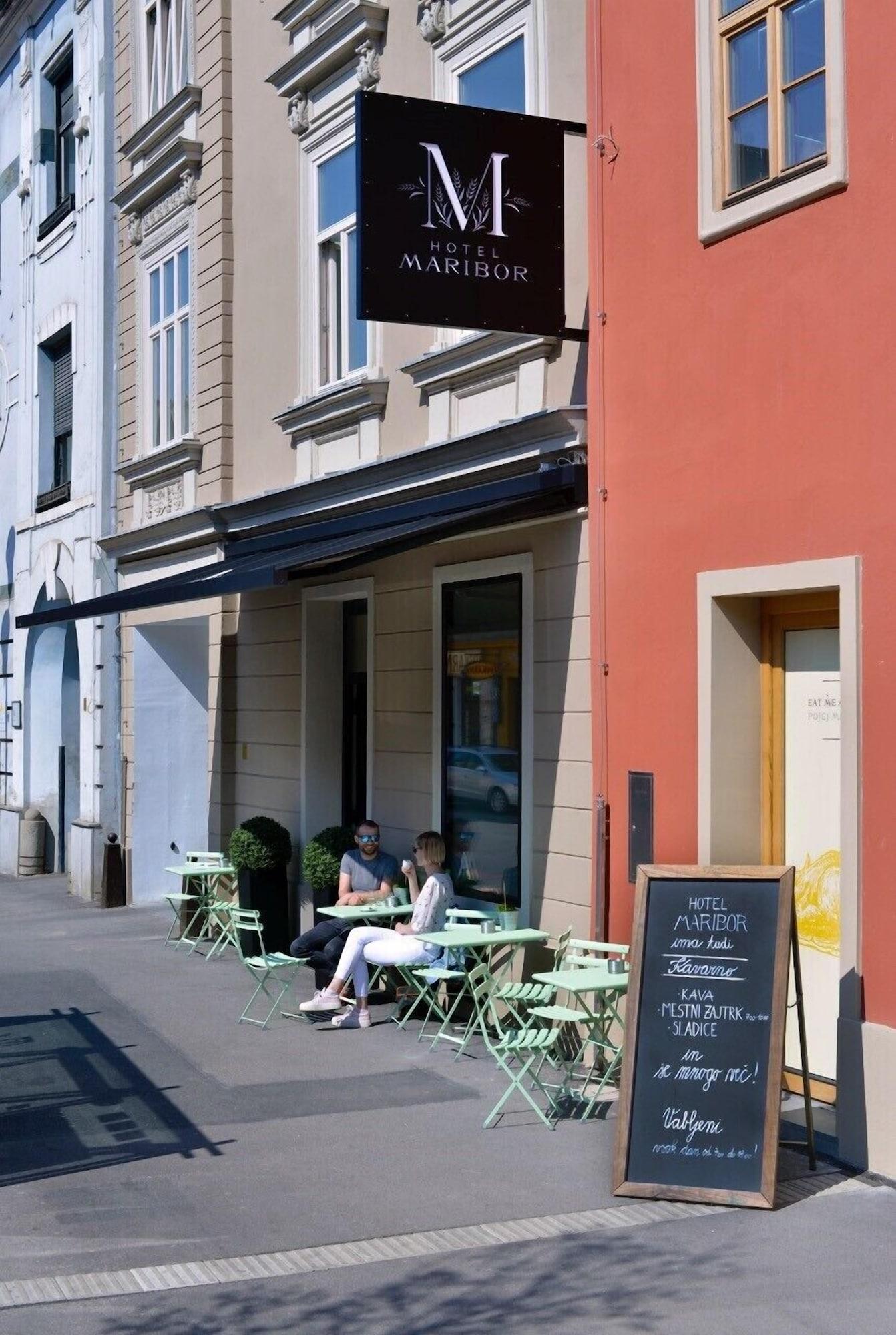 Bar/Salón Hotel Maribor, City apartments