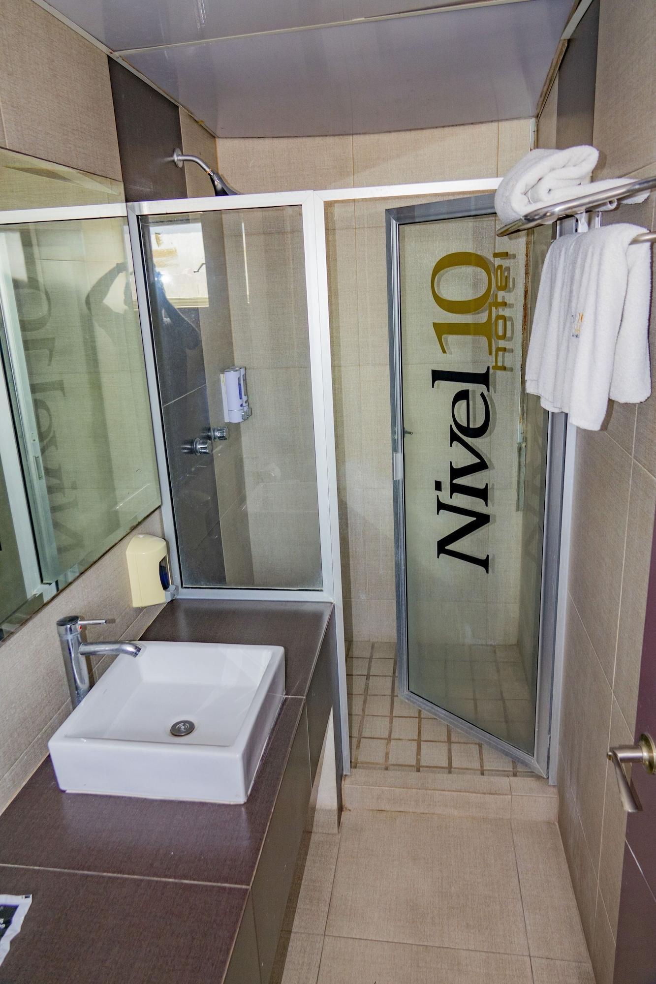 Equipamiento de Habitación Motel & Hotel Nivel 10