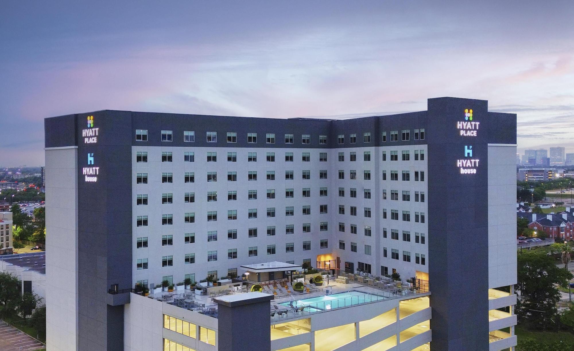 Vista Exterior Hyatt Place Houston Medical Center