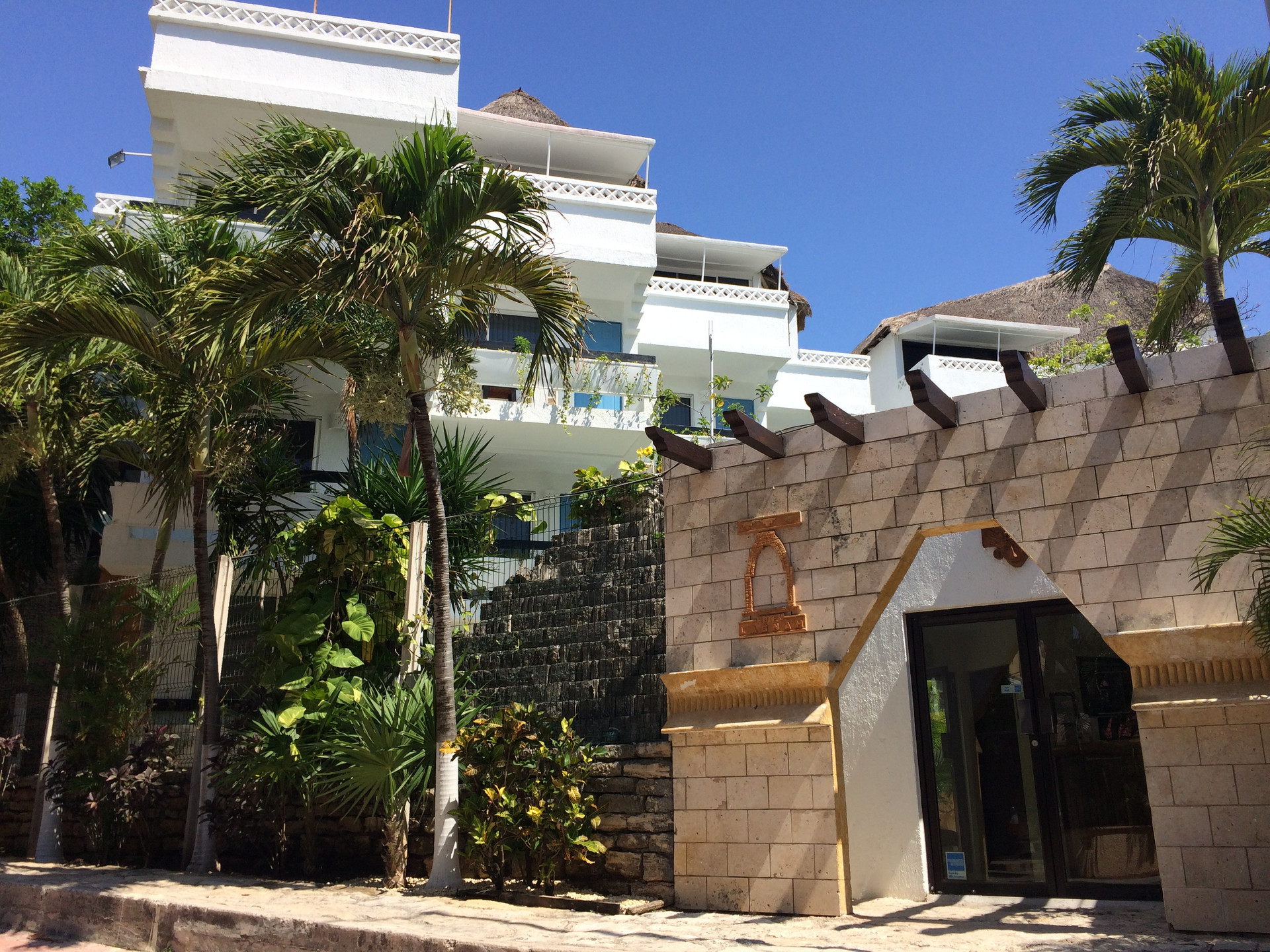 Vista Exterior Hotel Labnah