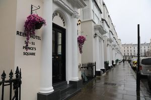 Alojamiento - Reem Hotel