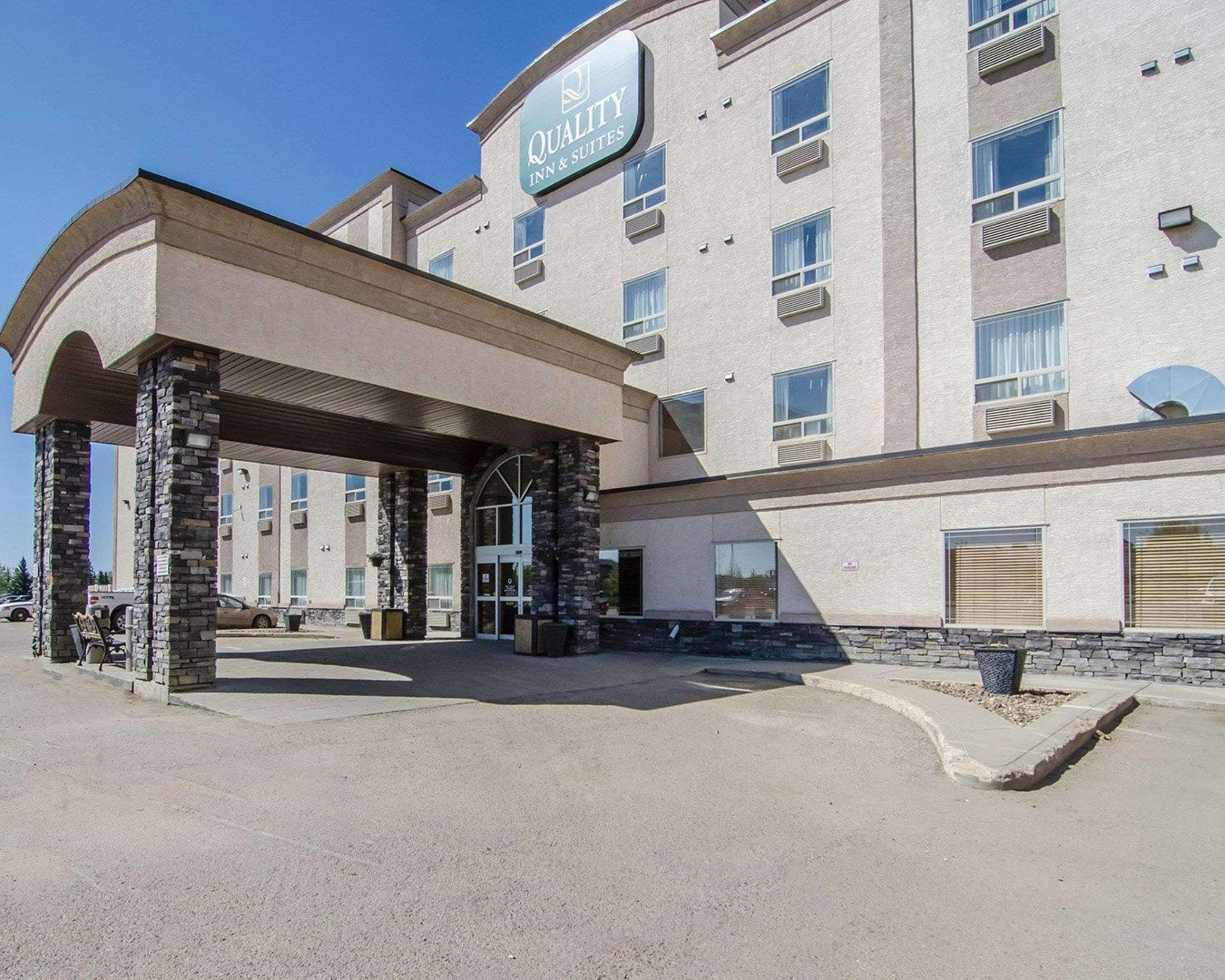 Vista Exterior Quality Inn & Suites