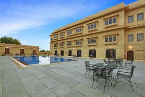 Alojamiento - The Desert Palace