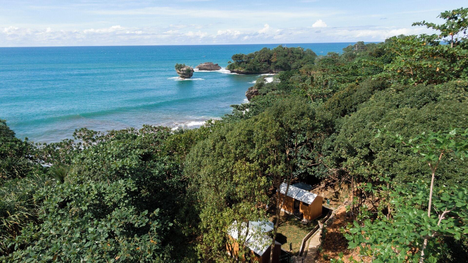 Varios Bobocabin Madasari Pangandaran