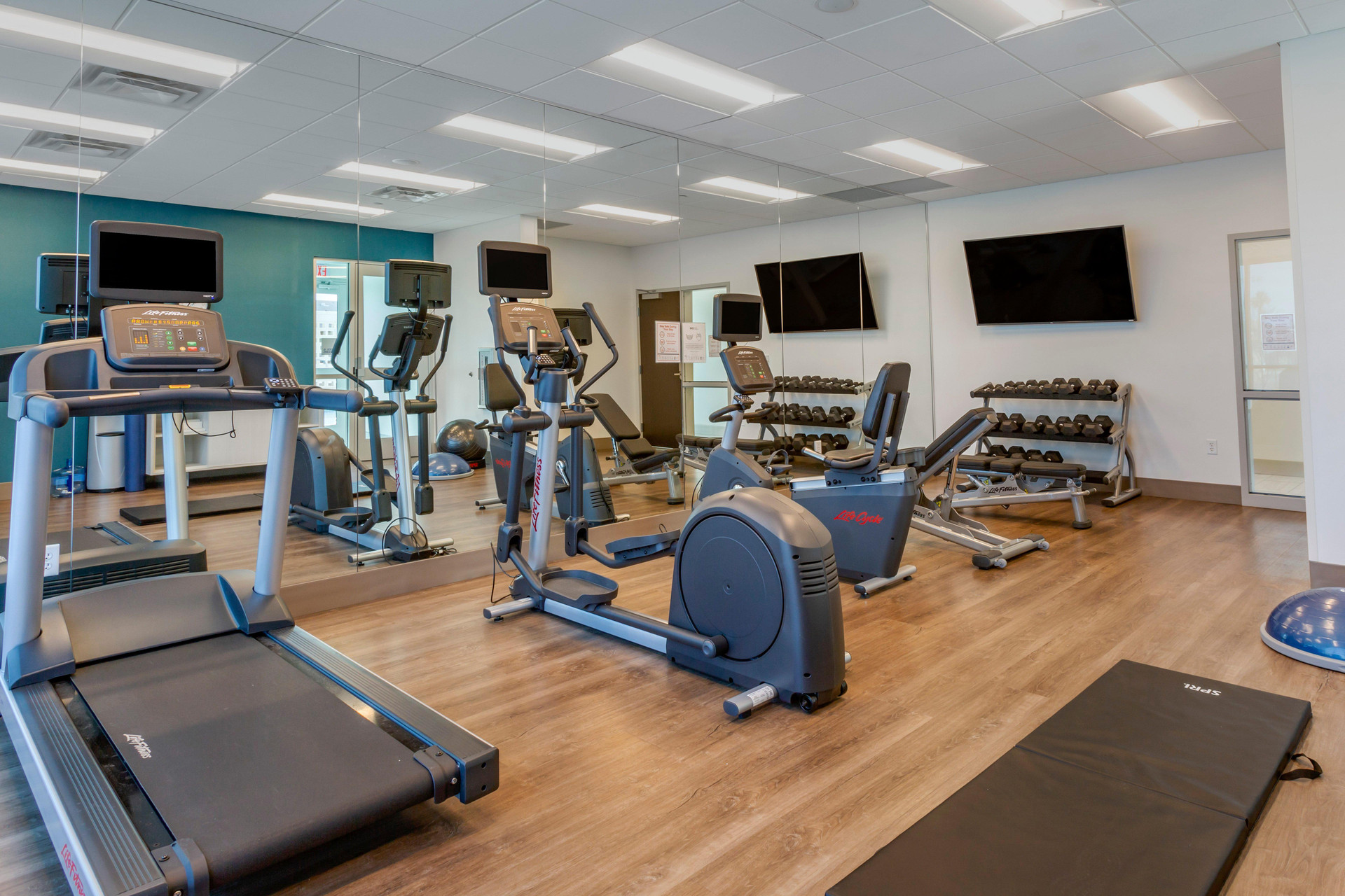 Instalaciones Recreativas Holiday Inn Express & Suites Phoenix Dwtn - State Capitol by IHG