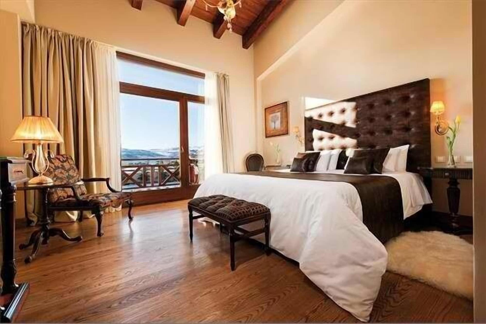 Varios TAGLI RESORT & VILLAS