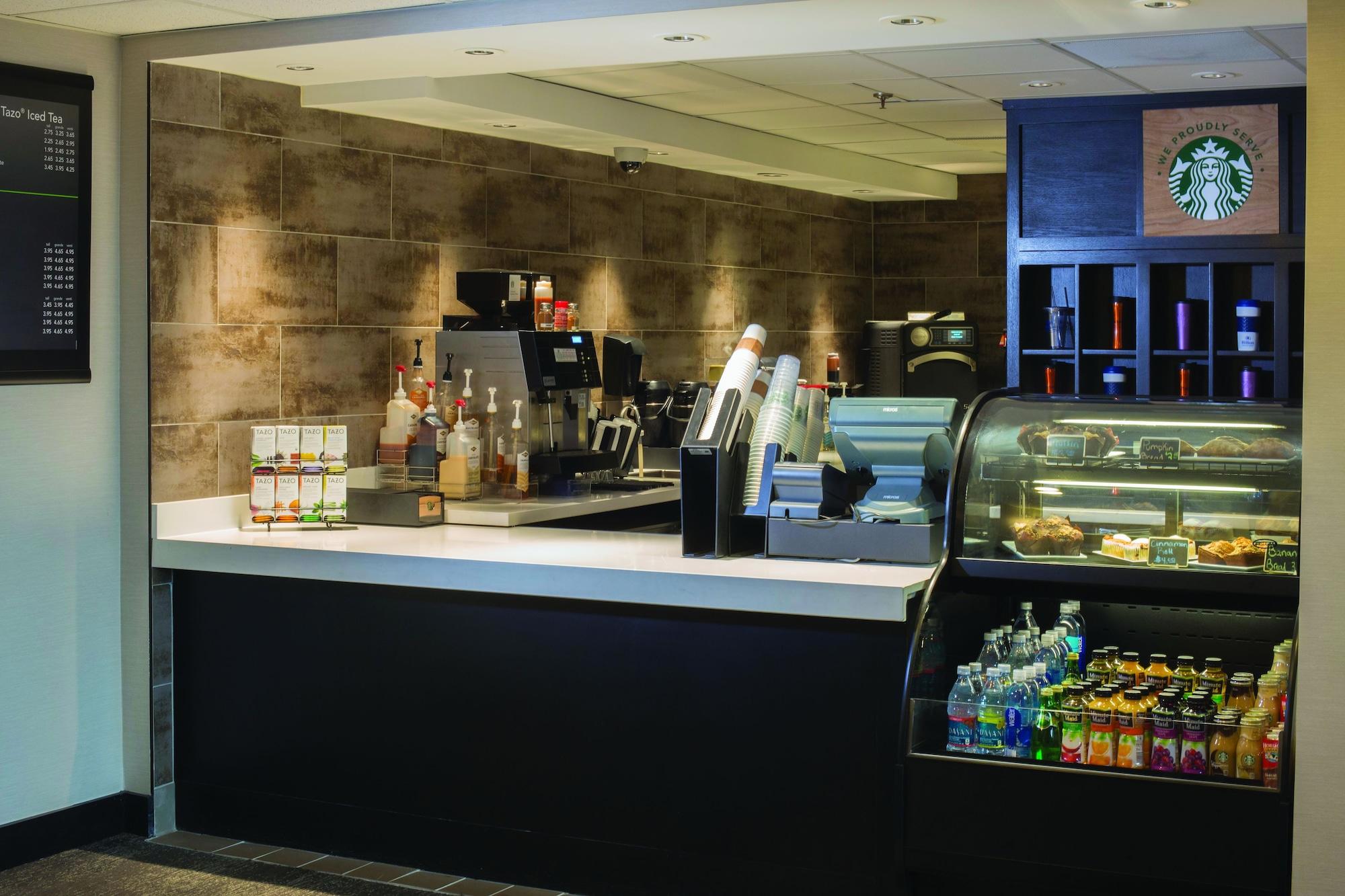 Bar/Salón Hilton Kansas City Airport